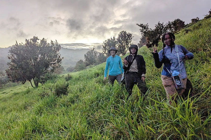 GalápaGo!: Students Learning Abroad